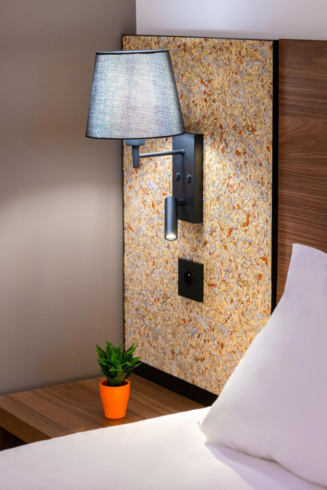 Greet Hotel Châtellerault المظهر الخارجي الصورة