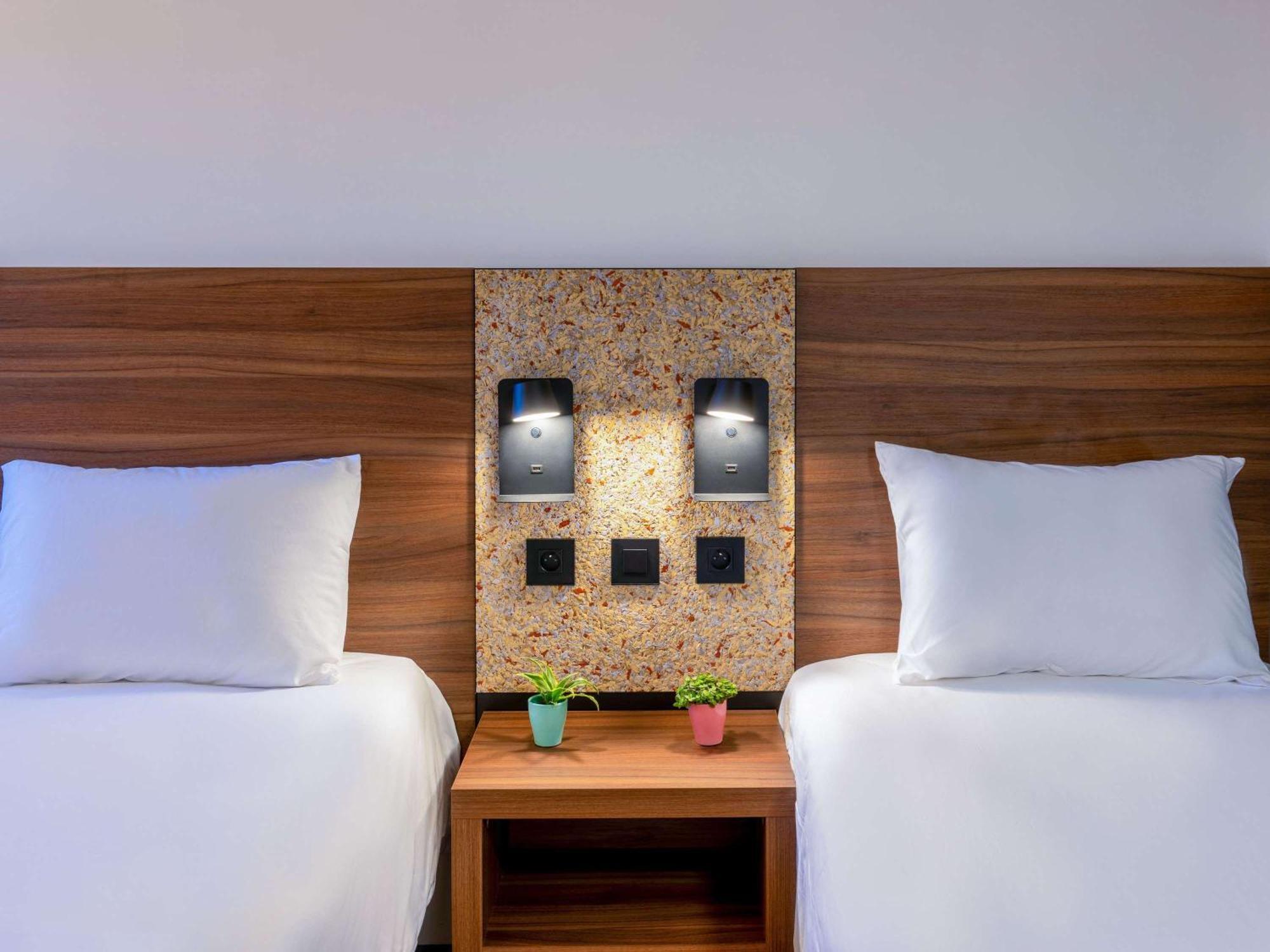 Greet Hotel Châtellerault المظهر الخارجي الصورة
