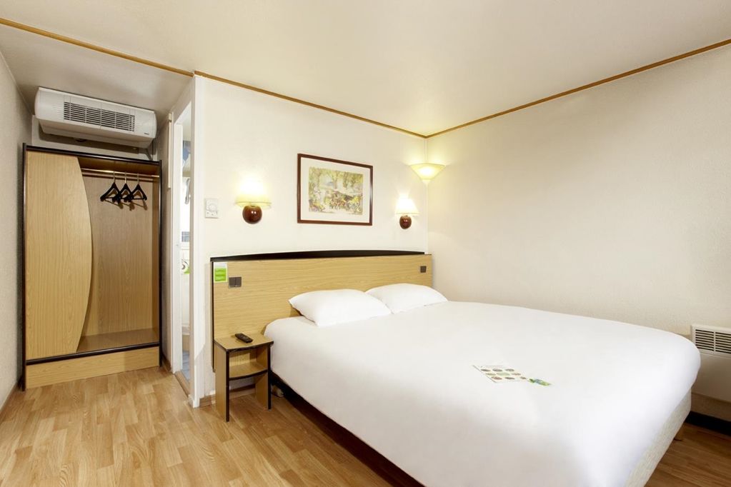 Greet Hotel Châtellerault المظهر الخارجي الصورة